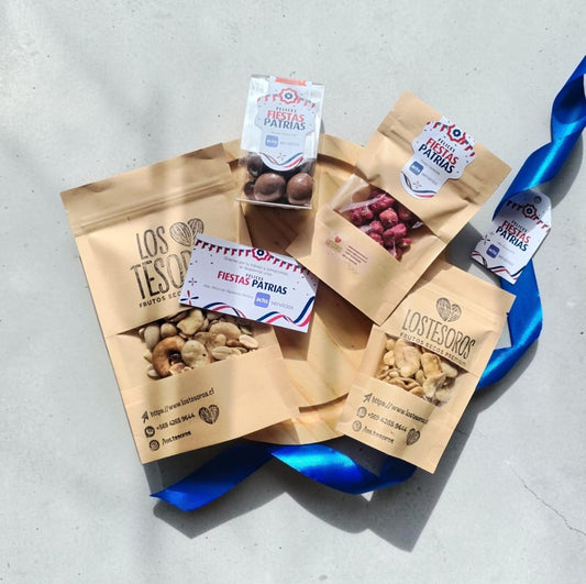Box Gourmet Fiestas Patrias Reserva | Tabla Grabada, Mix Premium y Chocolate