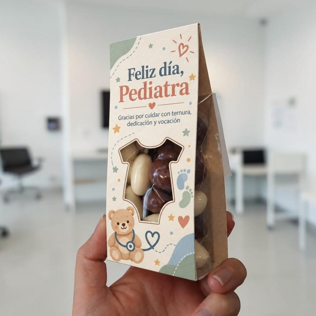 Display Día del Pediatra con Almendras Bañadas en Chocolate
