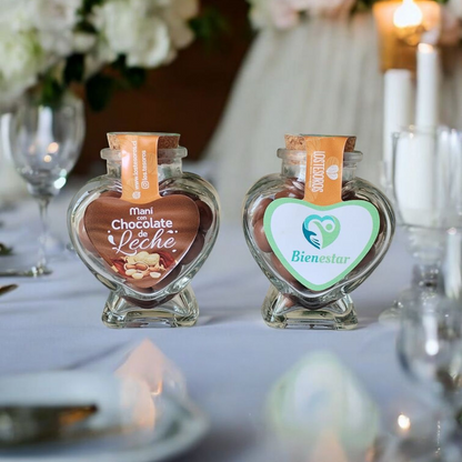 Frasco Corazón con Almendras Bañadas en Chocolate - Recuerdito Personalizable