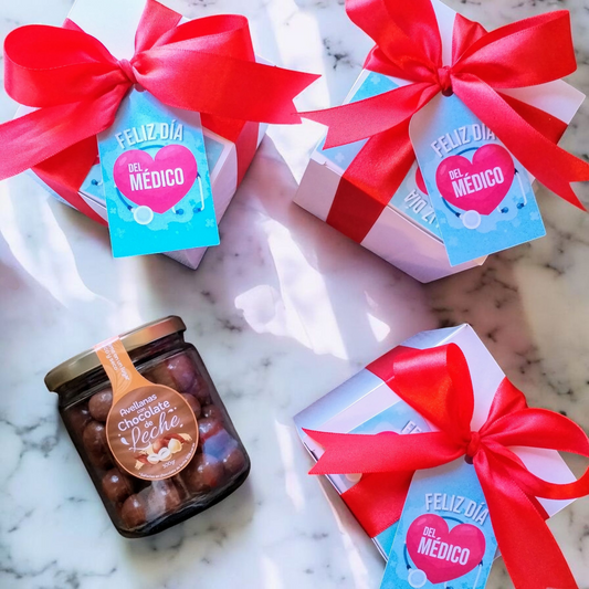 Frasco Personalizado con Frutos Bañados en Chocolate - Regalo para el Equipo Médico