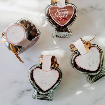 Frasco Corazón con Almendras Bañadas en Chocolate - Recuerdito Personalizable