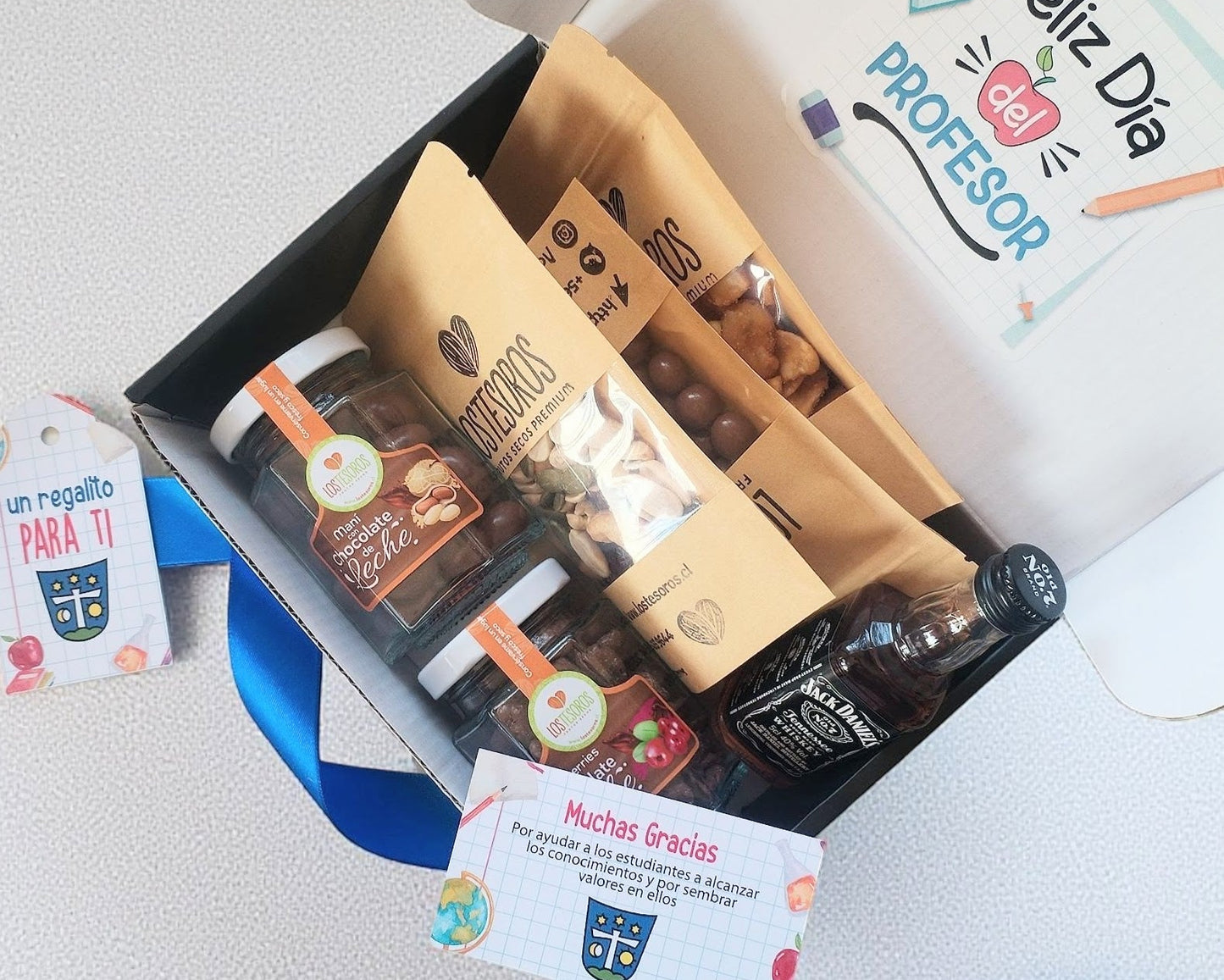 Día del Profesor: Caja Gourmet Personalizada con Whiskey y Delicias Premium