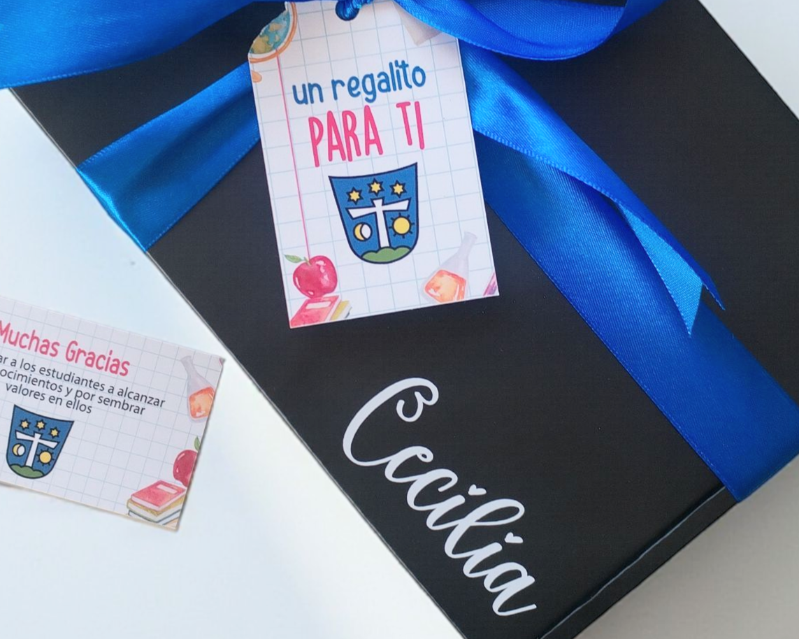 Día del Profesor: Caja Gourmet Personalizada con Whiskey y Delicias Premium