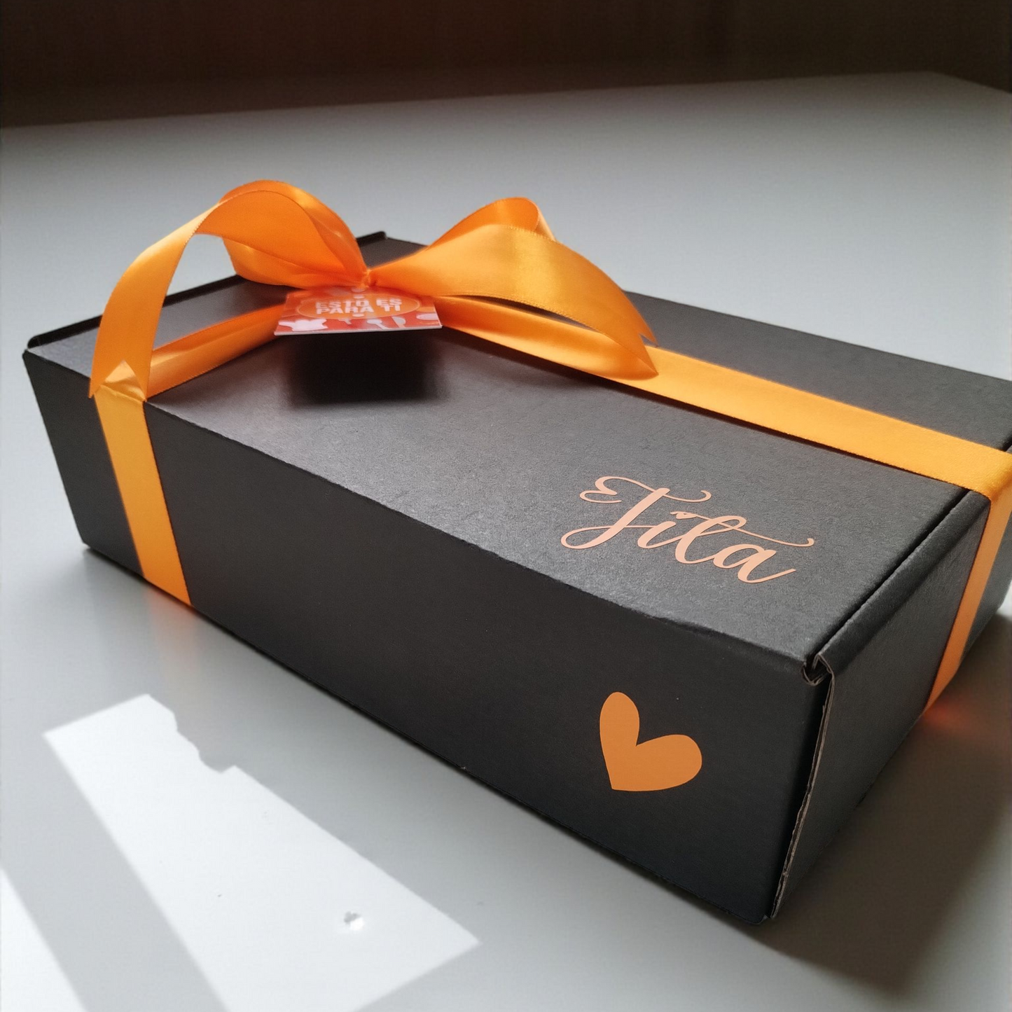 Box con Corazón de Acrílico