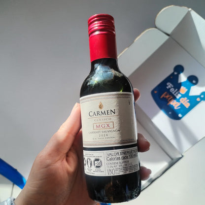 Regalo Corporativo Día del Padre – Tabla de Madera Grabada, Pebre Seco Gourmet y Vino Individual
