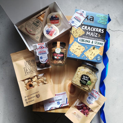 Box Gourmet Fiestas Patrias Tesoro | Tabla Grabada, Vino y Selección Gourmet
